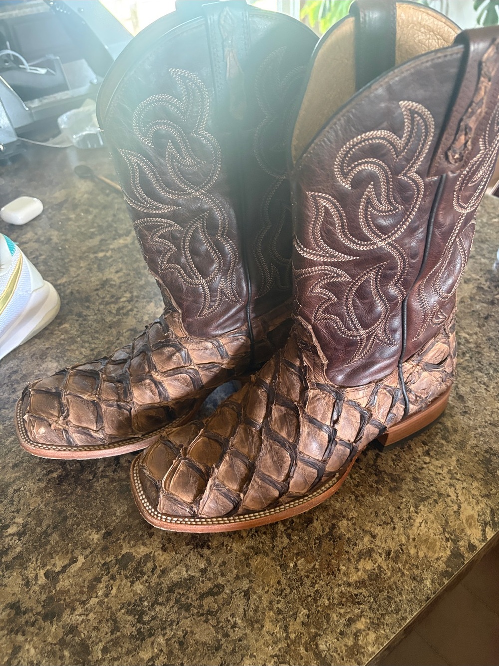 cody james pirarucu Exotic Scale Cowboy Boots worn once